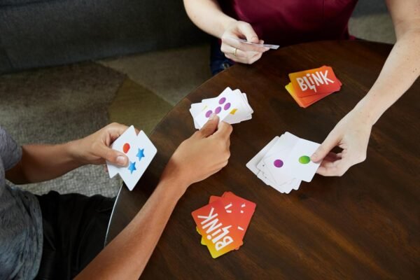 Mattel Games Reinhards Staupe\'s Blink the World\'s Fastest Card Game for kids (Multicolour) - Image 6
