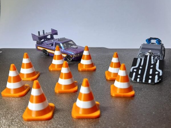 3D Printed Miniature Traffic Cones Play Toys Training Roadblock Signs Children Educational Toy DIY Doll House Decor (Set of 10) - Image 5