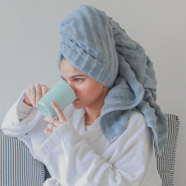 haus & kinder 100% Cotton Zero Twist 2 Piece Bath Towel Set, Highly Absorbent, Large Size Super Soft Coral Fleece Bathing Towel for Men, Women, Hote & Spa - 530 GSM, Sky Blue & Blush - Image 3