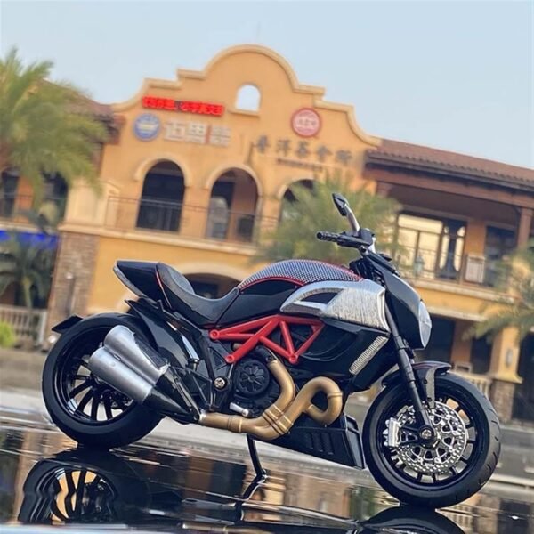 Police Motorcycle Toy - Pull Back Motorcycle Toys, Tiny Gift with Music Lighting, Latte Motorcycles Toy for Kids Boys Age 3-8 Year Old [New] (1.12 Ducati Diavel Carbon-RED/Black) - Image 4