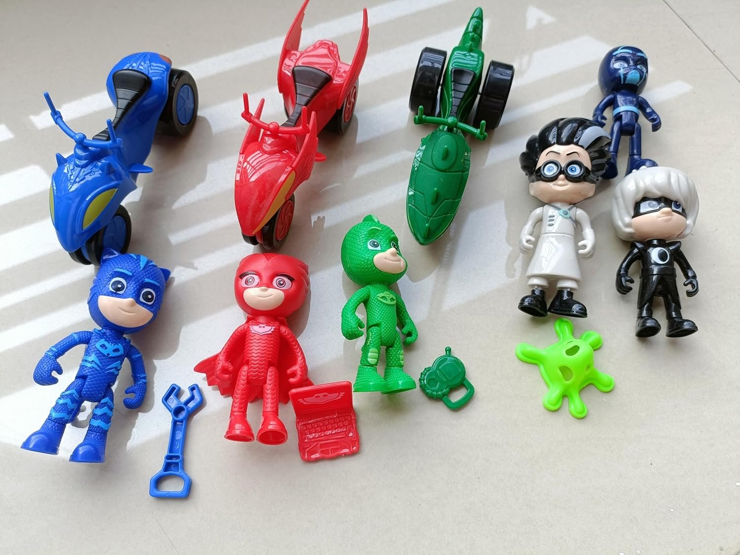 Cartoon Superhero PJ Masks Toy Set with 3 Hero Figures with Accessories and 3 Villains, Action Play Set for Children Ages 3+ - Image 4